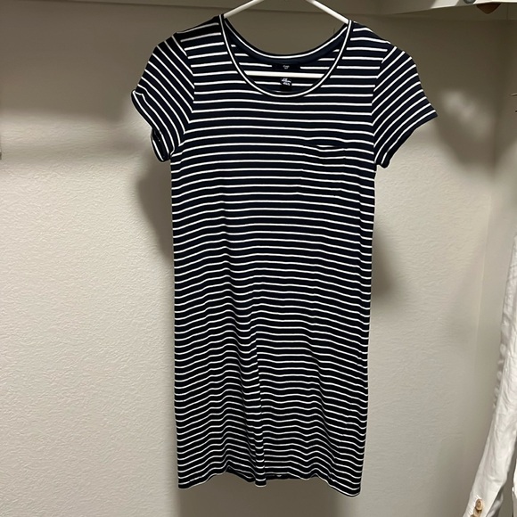 GAP Factory Dresses & Skirts - Gap Navy and White striped pocket tshirt dress XS
